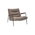 **Fauteuil moderne en tissu avec accoudoirs en bois et structure métallique**